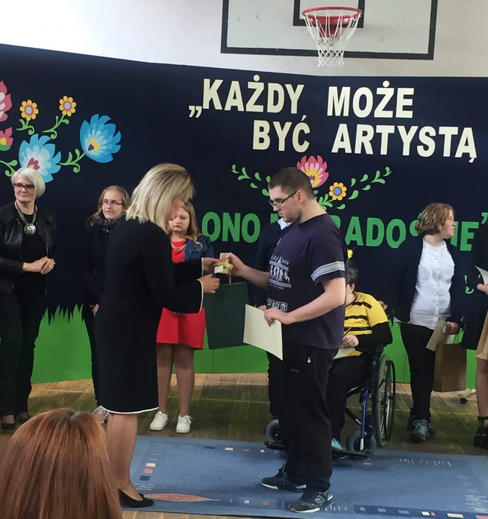 "Każdy może być artystą" - konkurs recytatorski